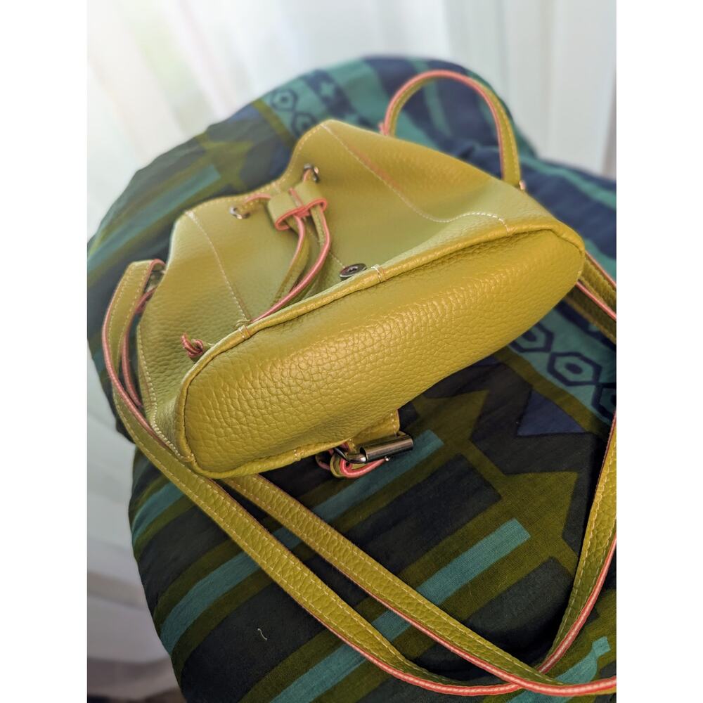 Noelle Vegan Leather Crossbody with adjustable shoulder strap - Picture 4 of 4